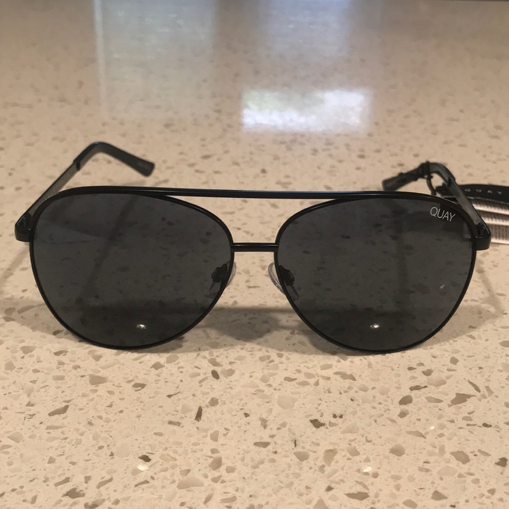 Quay VIVIENNE Aviator Sunglasses